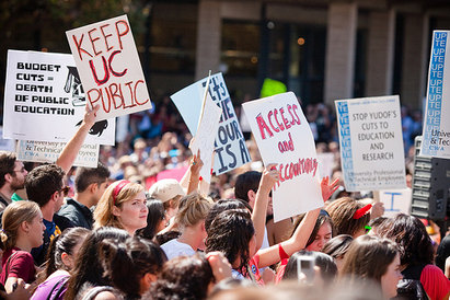 UC Berkeley students protesting in 2009 over tuition increases. (Charlie Nguyen / Flickr)